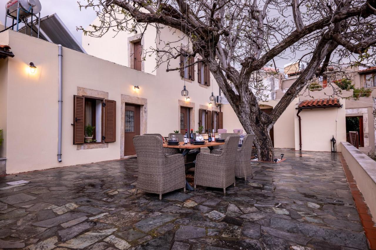 Walnut Tree Villa *